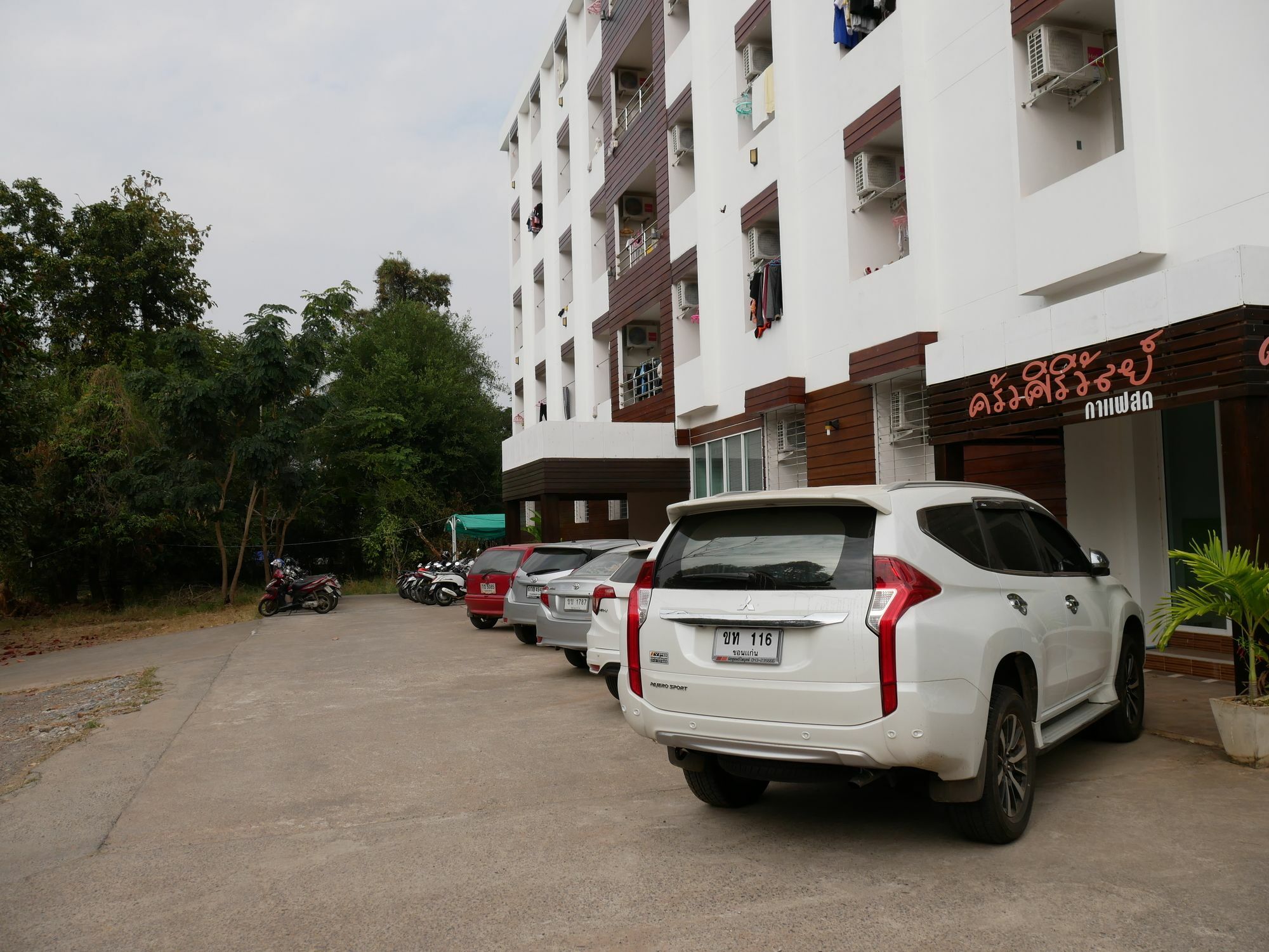 Siriwan Grand Garden Apartment Кхон Каен Екстериор снимка